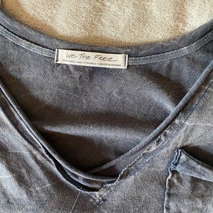 Free People- We The Free V-Neck oversized tee